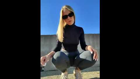 Media: two_hot_cats_love Stripchat 2023-10-30 11:56:00