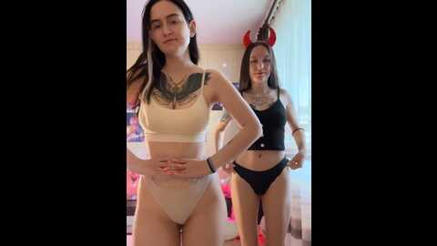 Media: heart_ass Stripchat 2023-10-31 07:10:00