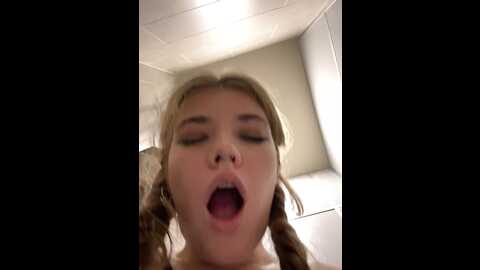 Media: holy_tereza Stripchat 2023-10-31 10:20:00