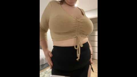 Media: _wonder_woman Stripchat 2023-11-01 15:03:00