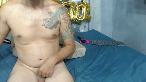 Media: couple_gold69 Stripchat 2023-11-01 01:40:00
