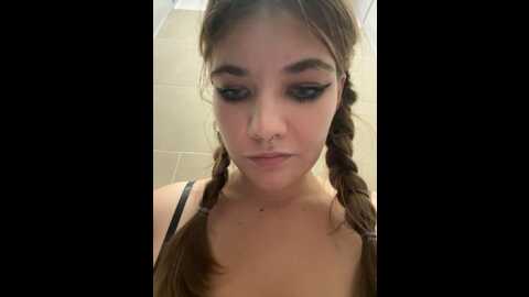 Media: holy_tereza Stripchat 2023-11-01 17:36:00