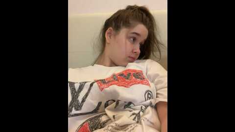 Media: hornygirlh Stripchat 2023-11-01 19:00:00