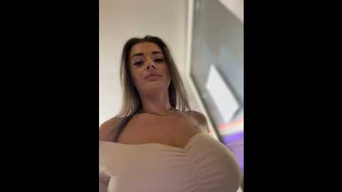 Media: isabellaetthan Stripchat 2023-11-01 20:44:00