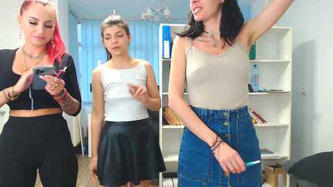 Media: madonnaaaa Stripchat 2023-11-01 08:04:00