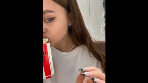 Media: angelinateller Stripchat 2023-11-02 05:03:00