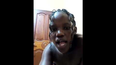 Media: holygrail001 Stripchat 2023-11-02 14:13:00
