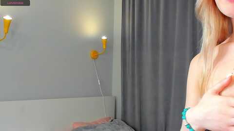 kriss_muv1 @ stripchat on 20231102