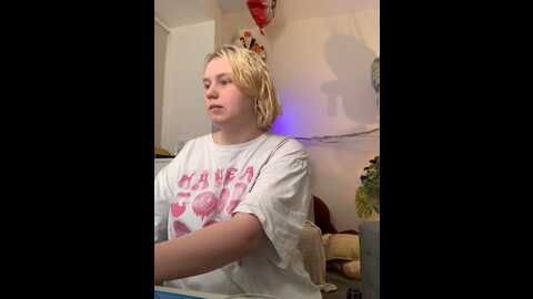 Media: radiants_two Stripchat 2023-11-02 21:00:00