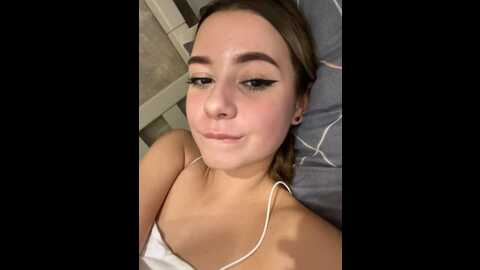 Media: snow_ma1den Stripchat 2023-11-02 19:24:00