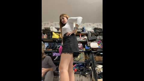 Media: didihairypussy Stripchat 2023-11-03 14:54:00