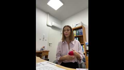 Media: hii_lolla Stripchat 2023-11-03 15:00:00