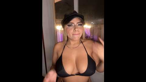 Media: mia_whitepink Stripchat 2023-11-03 03:11:00