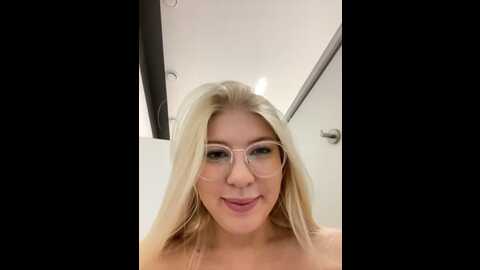 Media: newlale Stripchat 2023-11-03 03:54:00