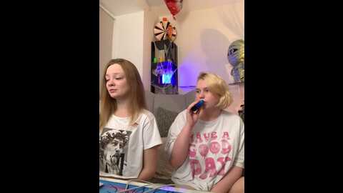 Media: radiants_two Stripchat 2023-11-03 00:06:00