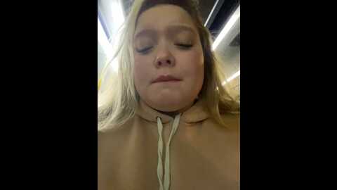 Media: sofiaadams Stripchat 2023-11-03 19:52:00