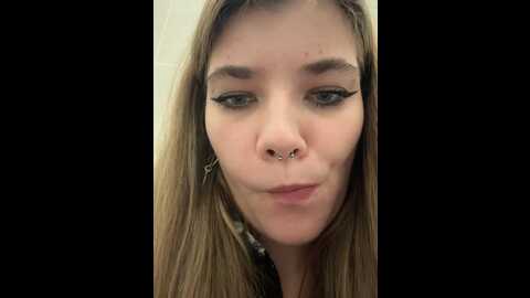 Media: holy_tereza Stripchat 2023-11-04 18:29:00