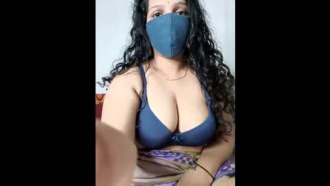Media: rising_smiler Stripchat 2023-11-04 18:50:00
