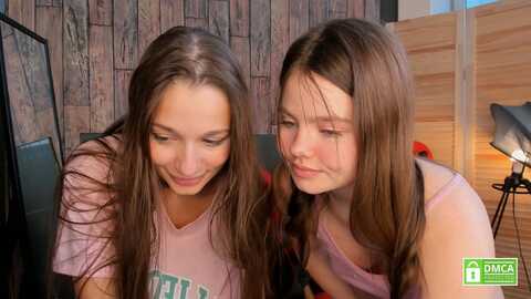 Media: selenahold Stripchat 2023-11-04 05:17:00