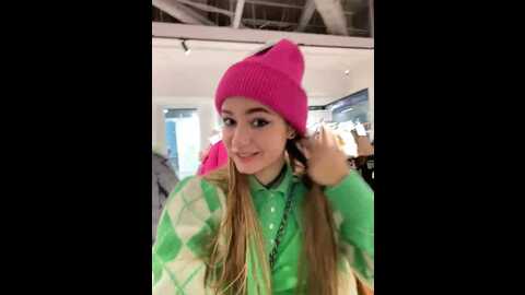 Media: snow_ma1den Stripchat 2023-11-04 11:16:00