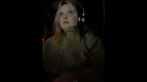 Media: sofiaadams Stripchat 2023-11-04 00:40:00