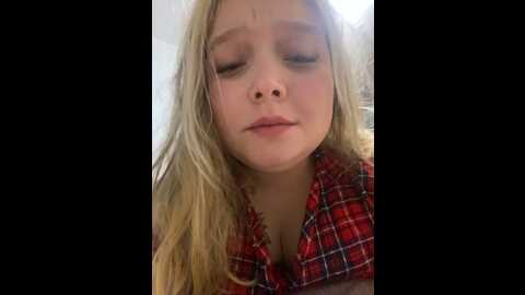 Media: sofiaadams Stripchat 2023-11-04 18:52:00
