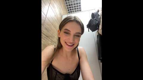 Media: _angelari_ Stripchat 2023-11-05 20:36:00