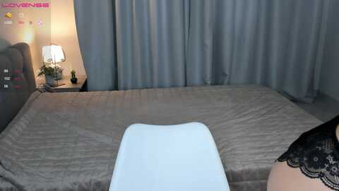 Media: amilewis Stripchat 2023-11-05 08:17:00