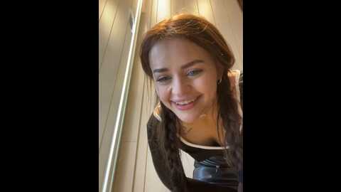 Media: angelinateller Stripchat 2023-11-05 05:14:00