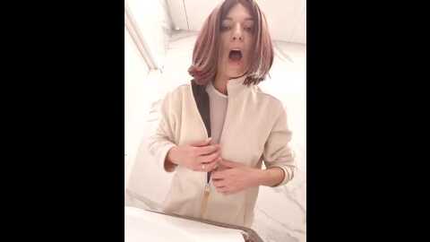 Media: brilliant_queen1 Stripchat 2023-11-05 00:29:00