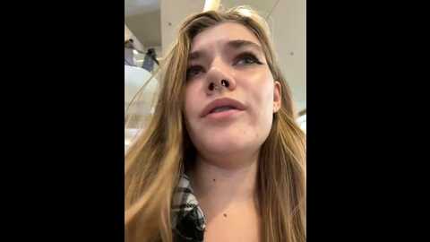 Media: holy_tereza Stripchat 2023-11-05 16:07:00