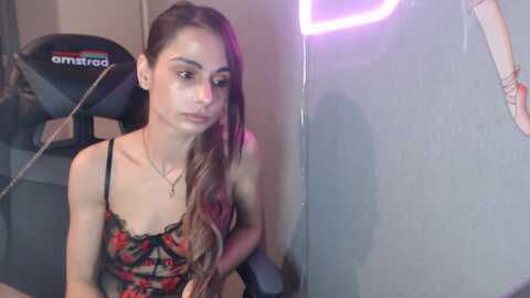 Media: sarahqueen001 Stripchat 2023-11-05 02:16:00
