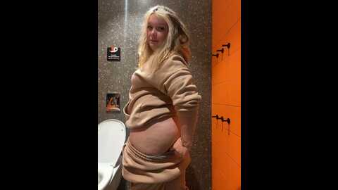 Media: sofiaadams Stripchat 2023-11-05 07:12:00
