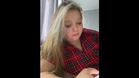 Media: sofiaadams Stripchat 2023-11-05 09:28:00