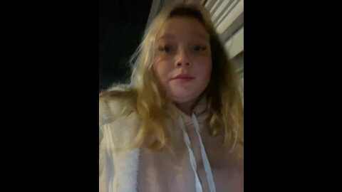 Media: sofiaadams Stripchat 2023-11-05 16:44:00
