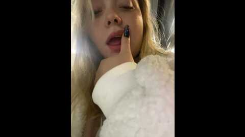 Media: sofiaadams Stripchat 2023-11-05 18:16:00