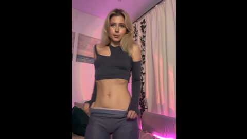 Media: lunarase Stripchat 2023-11-07 10:39:00