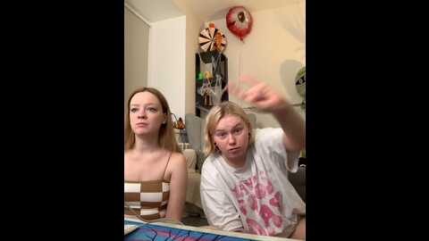 Media: radiants_two Stripchat 2023-11-07 00:48:00