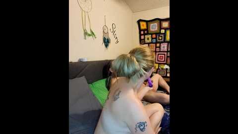 toybox13 @ stripchat on 20231107