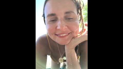 Media: beverly_hillls Stripchat 2023-11-08 06:17:00