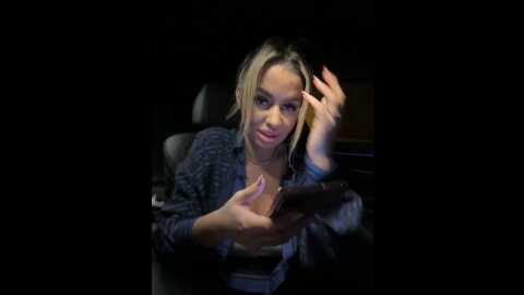 Media: kirstievegas Stripchat 2023-11-08 03:54:00