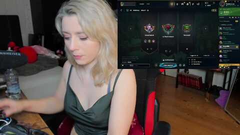 Media: lisaonthemoon Stripchat 2023-11-08 20:32:00