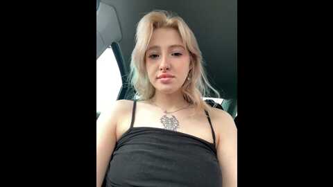 littlebitchess @ stripchat on 20231109