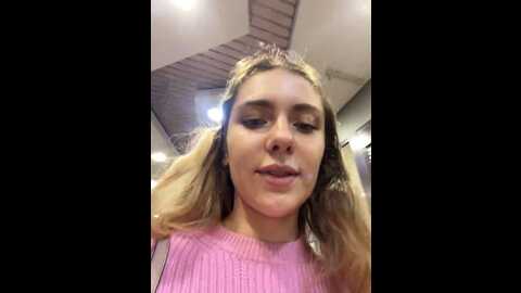 Media: mariid Stripchat 2023-11-09 12:10:00
