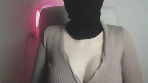 Media: sweetestsarah Stripchat 2023-11-09 21:06:00