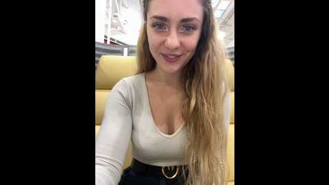 Media: mariid Stripchat 2023-11-10 08:13:00