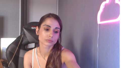 Media: sarahqueen001 Stripchat 2023-11-10 11:40:00