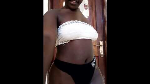 Media: holygrail001 Stripchat 2023-11-11 08:24:00