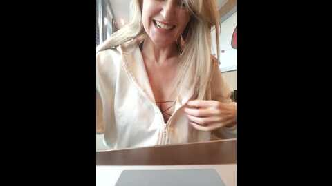 Media: legslong Stripchat 2023-11-11 13:36:00