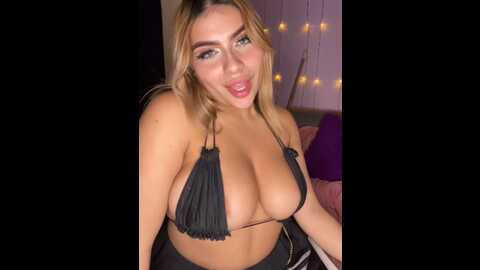 Media: miawhitepinkk_ Stripchat 2023-11-11 12:27:00